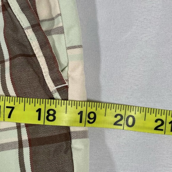 Volcom Stone Shorts Men 28 Brown Cream Light Blue Plaid Chino - Picture 2 of 9